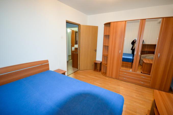 Decebal - str Voronet - 2 camere decomandat - mobilat/utilat - Metrou Muncii