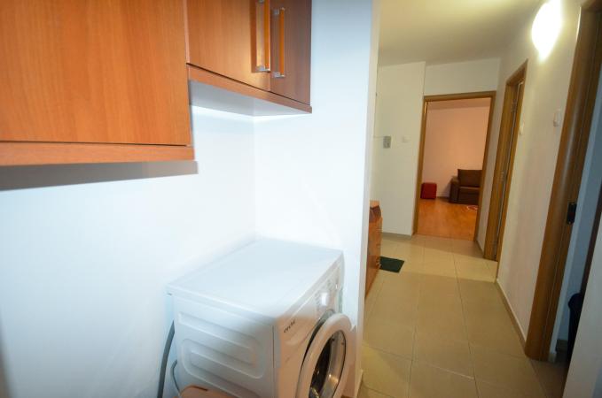 Decebal - str Voronet - 2 camere decomandat - mobilat/utilat - Metrou Muncii