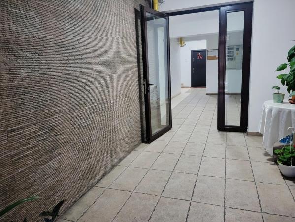 Piata Alba Iulia-Burebista-centrala proprie-boxa/bloc nou