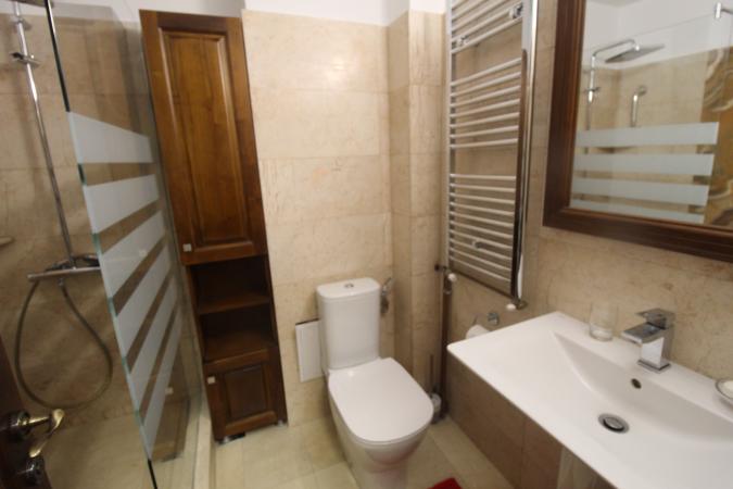Unirii-Bld. Unirii Fantani-Palatul Parlamentului-centrala proprie-renovat