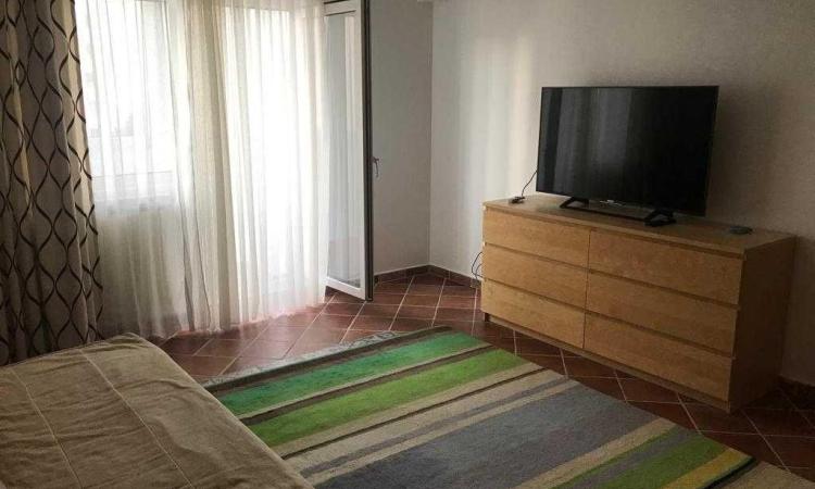 Decebal-Piata Alba Iulia-complet renovat-loc de parcare