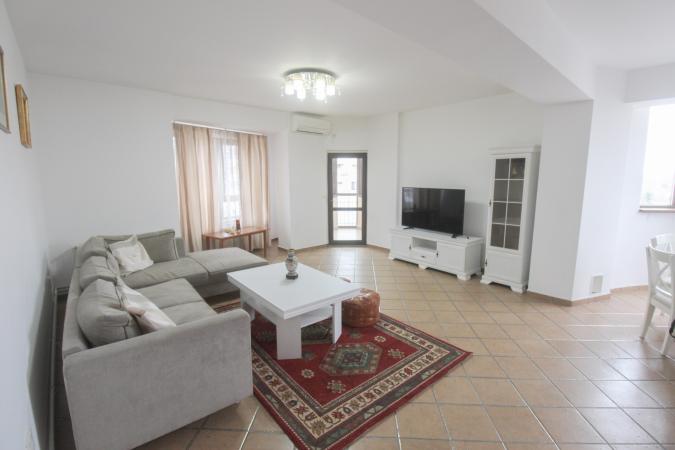 4 camere - Sisesti - 110 mp utili -