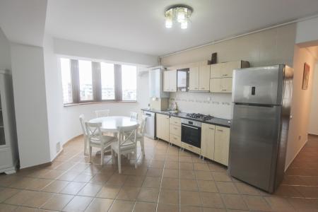 4 camere - Sisesti - 110 mp utili -