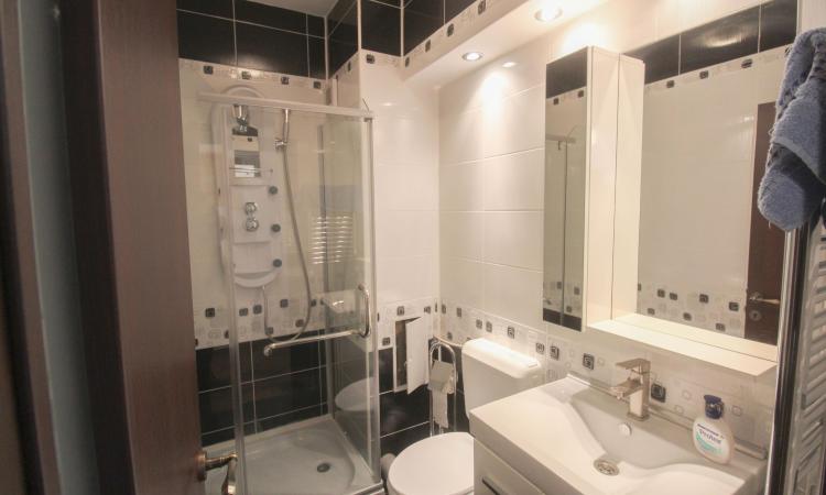 4 camere - Sisesti - 110 mp utili -