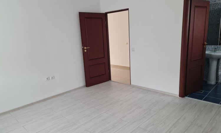 Bd Unirii Rond Alba Iulia Spatiu birouri 3 camere Bloc Nou Centrala