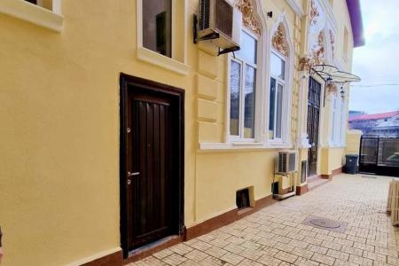 Piata Unirii Cantemir Marasesti Spatiu birouri in Vila 340mp 12 camere