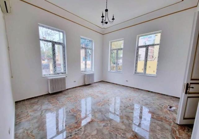 Piata Unirii Cantemir Marasesti Spatiu birouri in Vila 340mp 12 camere