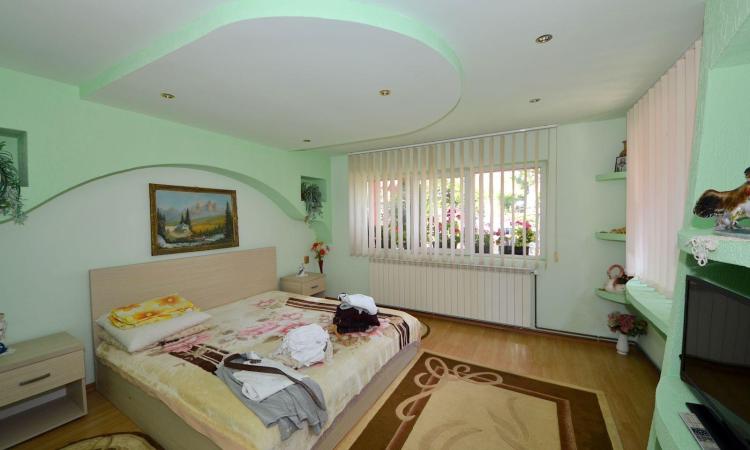 Baneasa - VATRA NOUA, vila P+M, 7 camere