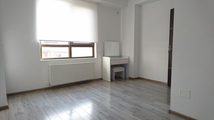 BANEASA - SISESTI, apartament 4 camere in bloc, nemobilat sau mobilat