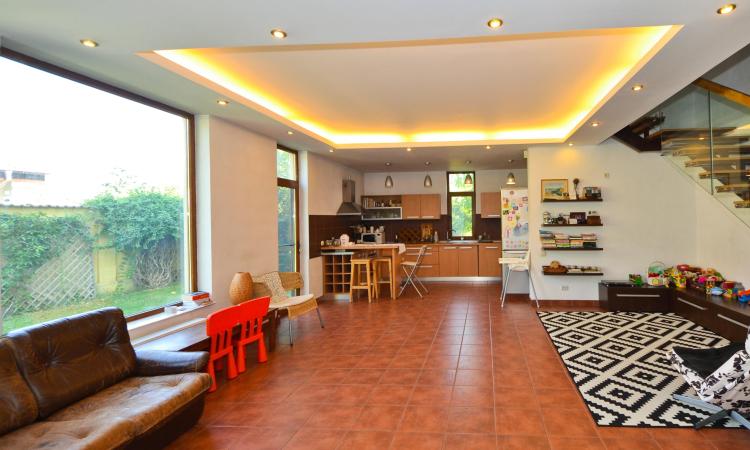 Baneasa - Teisani, vila P+1E+M duplex, 4 camere, suprafata utila 177 mp