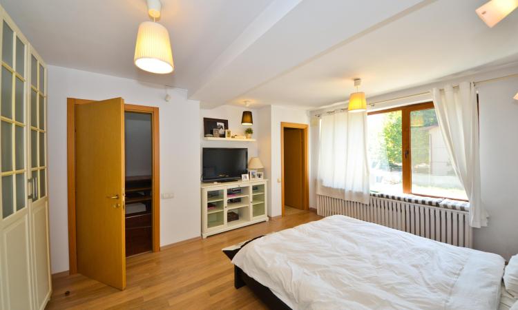 Baneasa - Teisani, vila P+1E+M duplex, 4 camere, suprafata utila 177 mp