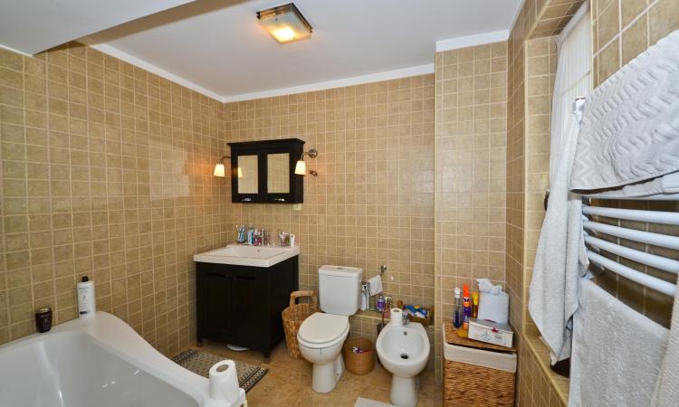 Baneasa - Teisani, vila P+1E+M duplex, 4 camere, suprafata utila 177 mp