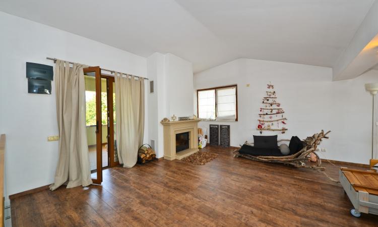 Baneasa - Teisani, vila P+1E+M duplex, 4 camere, suprafata utila 177 mp