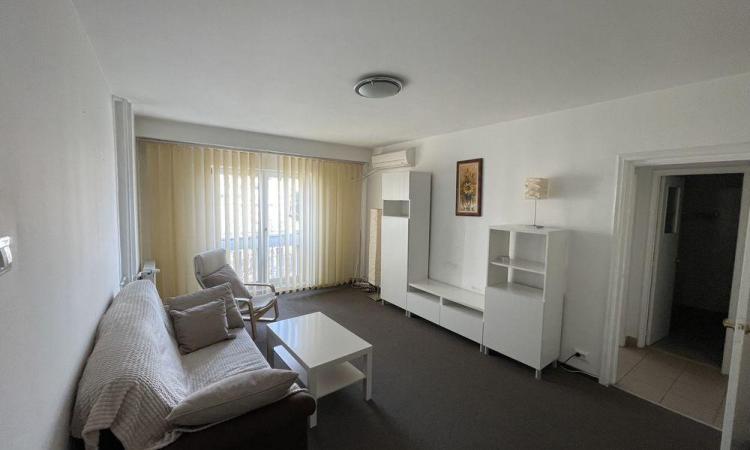 Piata Unirii Apartament 4 camere Renovat 94mp Locuinta/ Birou