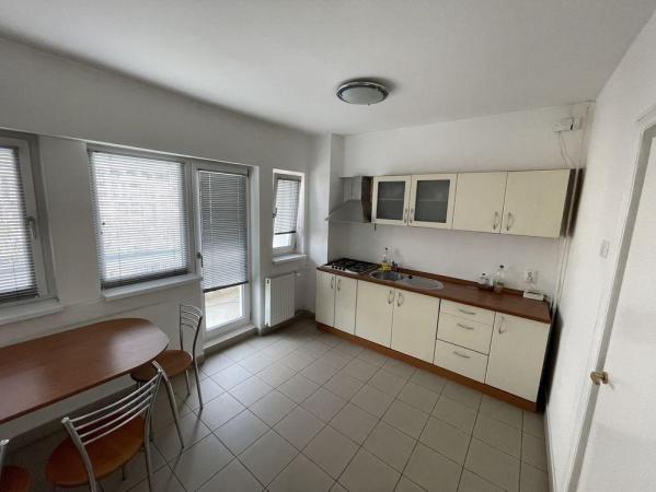 Piata Unirii Apartament 4 camere Renovat 94mp Locuinta/ Birou