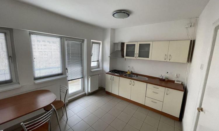 Piata Unirii Apartament 4 camere Renovat 94mp Locuinta/ Birou