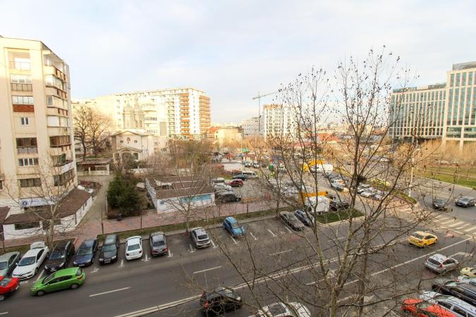 Unirii-Mircea Voda-Camera de Comert-pat rabatabil-2 min. metrou Timpuri Noi