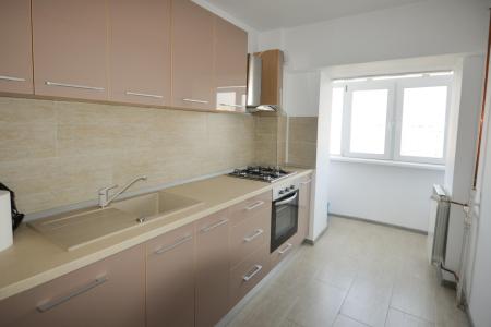 Unirii - Rond Piata Alba Iulia - 2 camere vedere rond- prima inchiriere