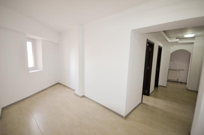 Unirii - Rond Piata Alba Iulia - 2 camere vedere rond- prima inchiriere