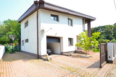 Baneasa - Teisani, vila P+1E, 6 camere, suprafata utila 212 mp