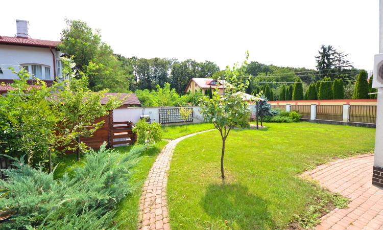 Baneasa - Teisani, vila P+1E, 6 camere, suprafata utila 212 mp