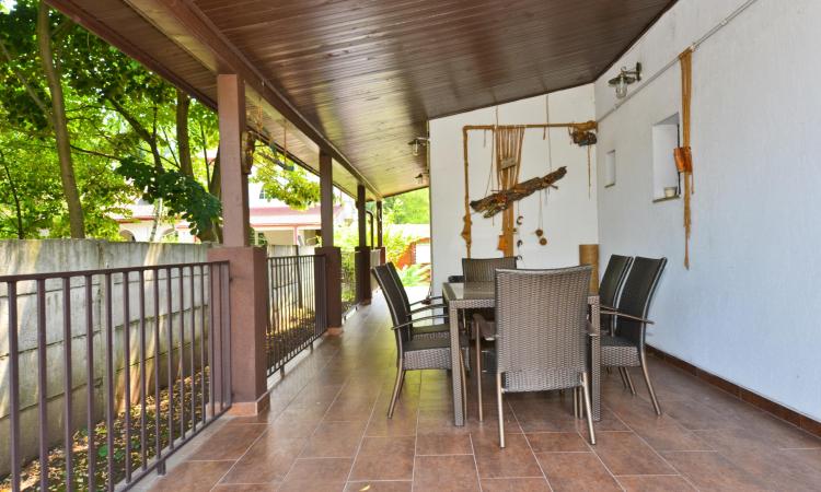 Baneasa - Teisani, vila P+1E, 6 camere, suprafata utila 212 mp