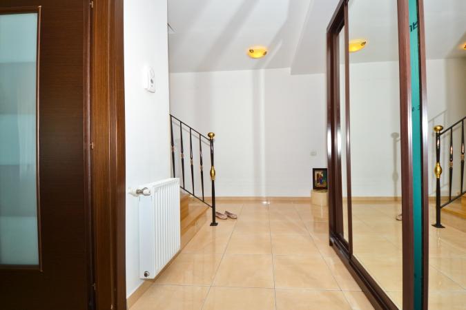 Baneasa - Teisani, vila P+1E, 6 camere, suprafata utila 212 mp