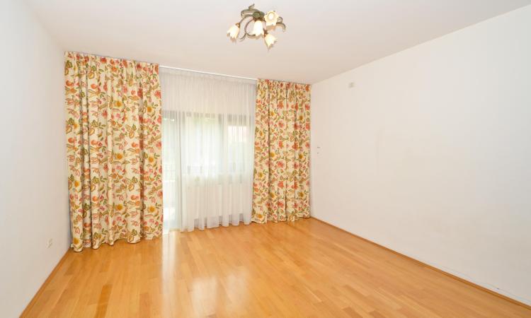 Baneasa - Teisani, vila P+1E, 6 camere, suprafata utila 212 mp