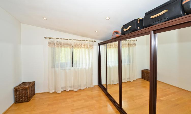 Baneasa - Teisani, vila P+1E, 6 camere, suprafata utila 212 mp