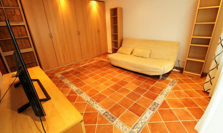 Decebal-Alba Iulia-complet renovat/mobilat-loc de parcare