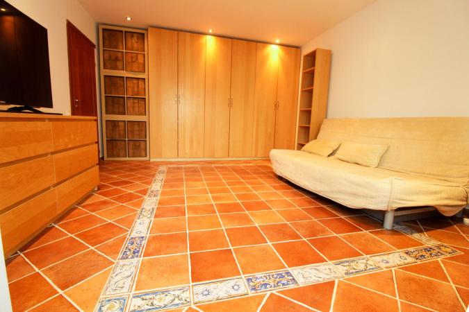 Decebal-Alba Iulia-complet renovat/mobilat-loc de parcare