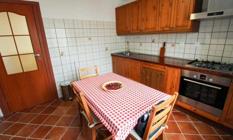 Decebal-Alba Iulia-complet renovat/mobilat-loc de parcare