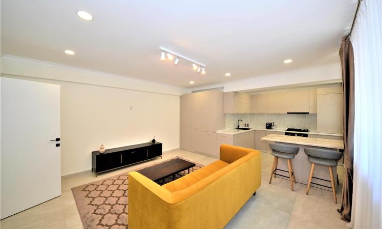 Apartament de vanzare, mobilat si utilat, finisaje si design de calitate