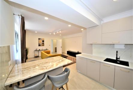Apartament de vanzare, mobilat si utilat, finisaje si design de calitate