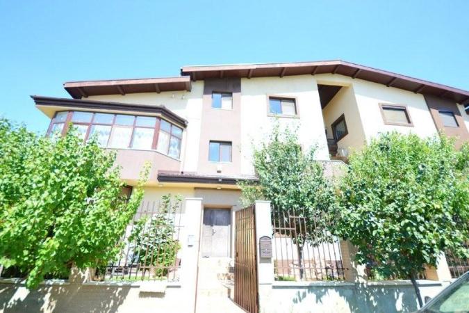 Vilă impresionantă de 6 camere într-o zonă exclusivistă din nordul Bucureștiului