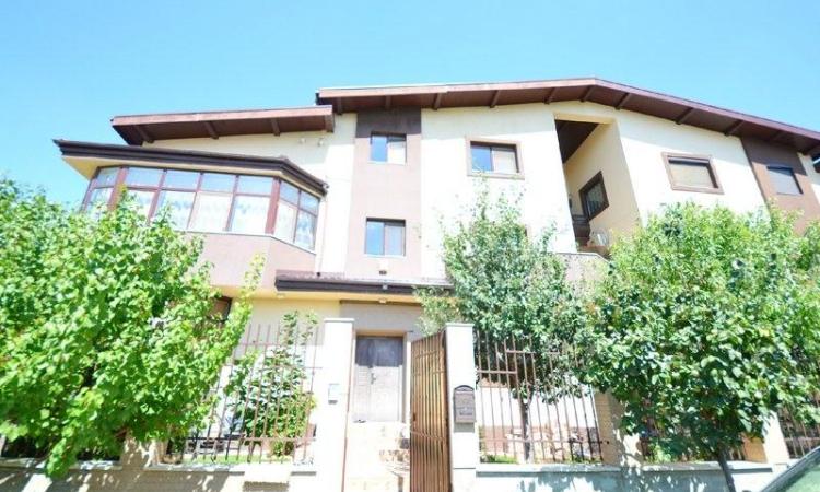 Vilă impresionantă de 6 camere într-o zonă exclusivistă din nordul Bucureștiului