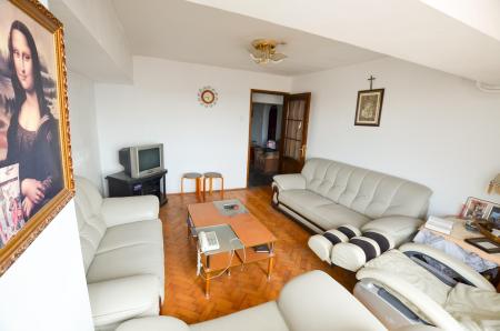 Unirii - Piata Alba Iulia - stradal rond - 3 camere