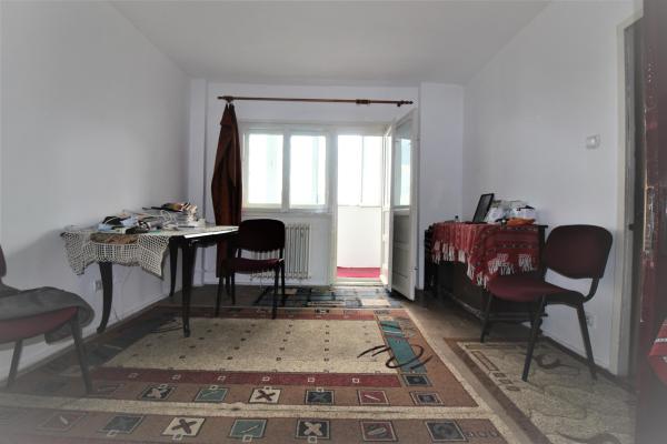 4 camere-circular-decomandat-88 mp-2 bai-2 balcoane-Turda