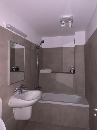 Unirii-Nerva Traian-4 camere-100 mp