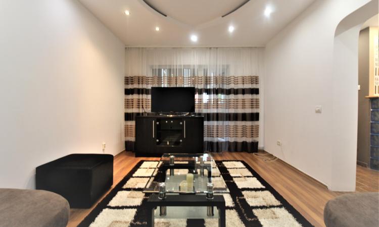 4 camere-90 mp-decomandat-2 bai-2 balcoane-Turda