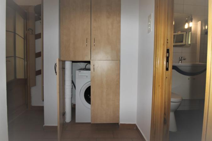 4 camere-90 mp-decomandat-2 bai-2 balcoane-Turda