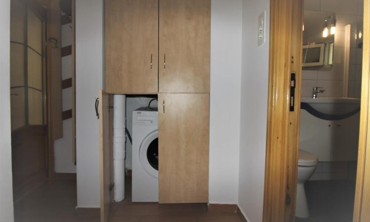 4 camere-90 mp-decomandat-2 bai-2 balcoane-Turda