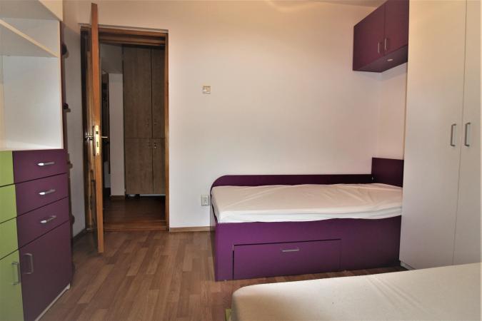 4 camere-90 mp-decomandat-2 bai-2 balcoane-Turda