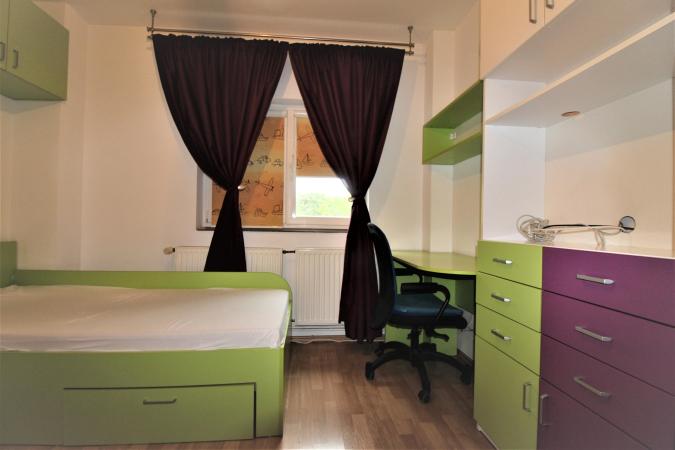 4 camere-90 mp-decomandat-2 bai-2 balcoane-Turda