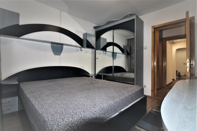 4 camere-90 mp-decomandat-2 bai-2 balcoane-Turda