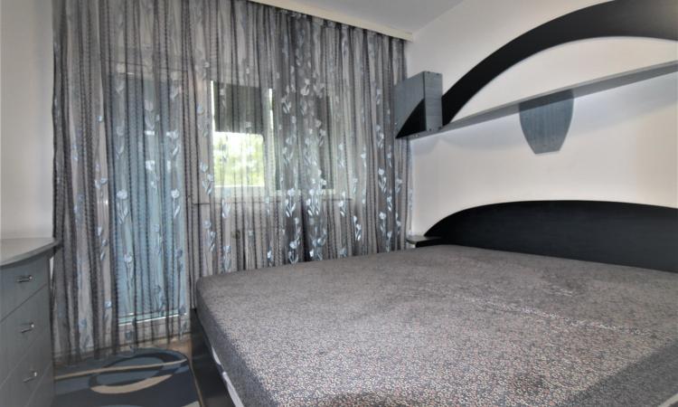 4 camere-90 mp-decomandat-2 bai-2 balcoane-Turda
