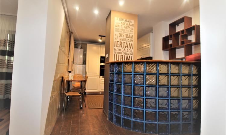 4 camere-90 mp-decomandat-2 bai-2 balcoane-Turda