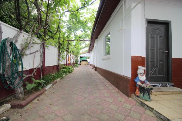 casa-170 mp-6 camere-3 terase -curte 130 mp-1 Mai