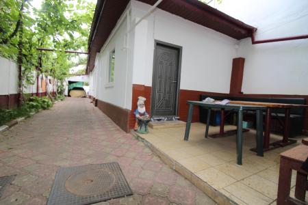 casa-170 mp-6 camere-3 terase -curte 130 mp-1 Mai