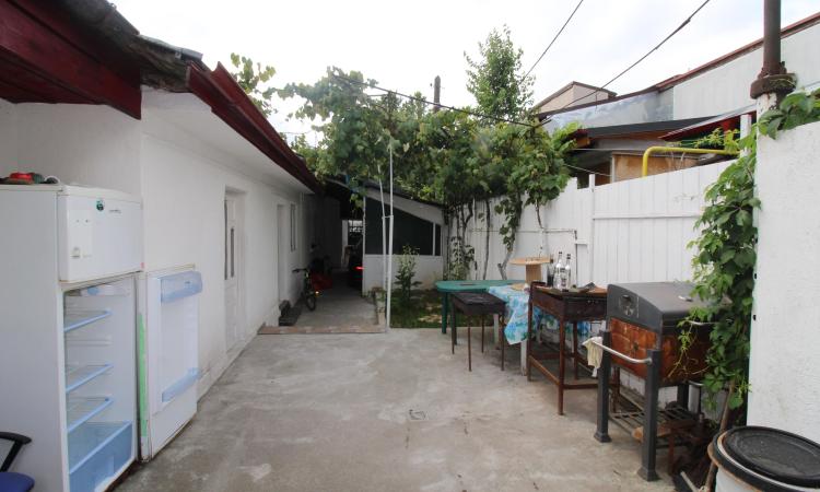 casa-170 mp-6 camere-3 terase -curte 130 mp-1 Mai